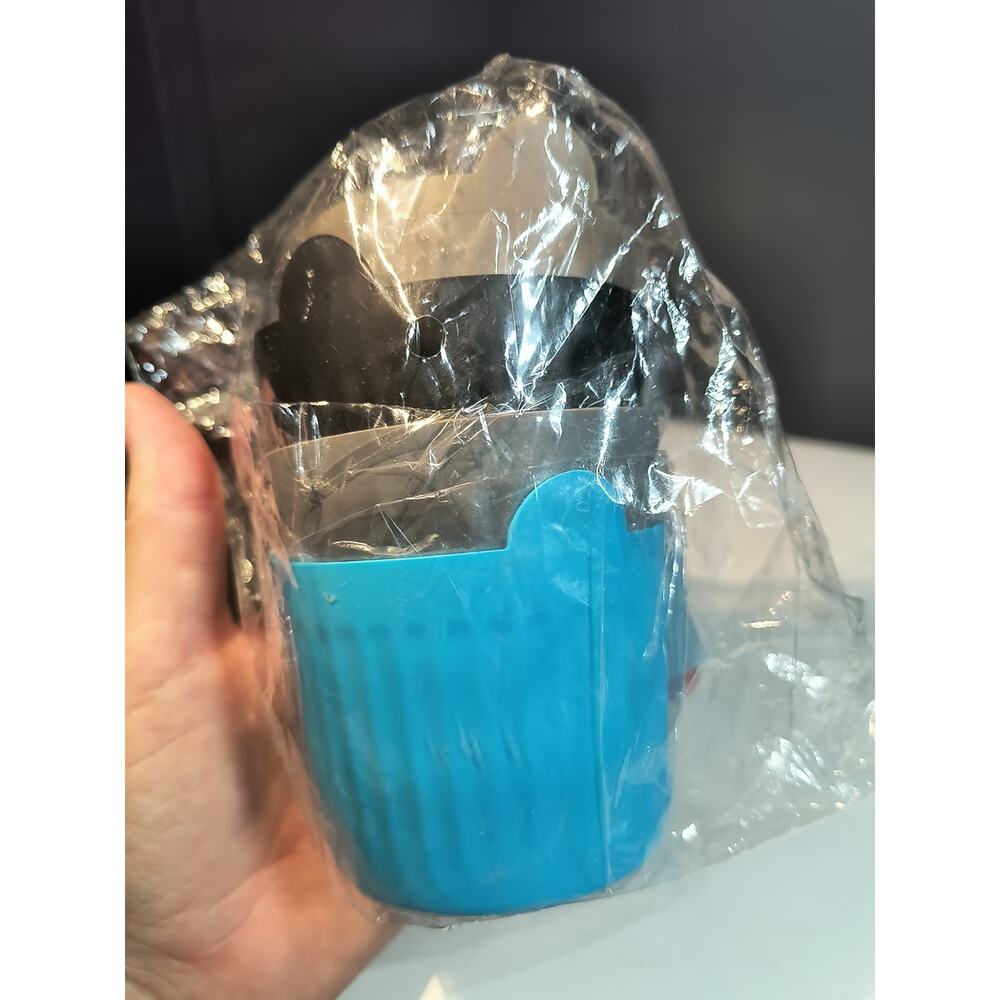 1396.  4 Pack New Silicone Air Fryer Cups